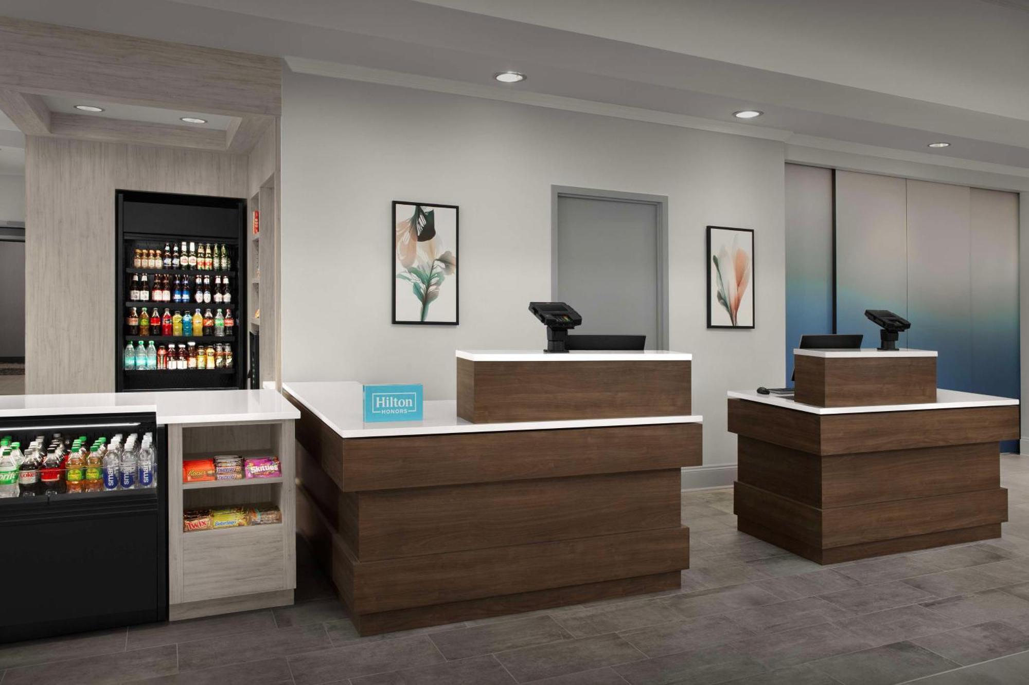 Hilton Garden Inn Atlanta North/Джонс Крийк Екстериор снимка