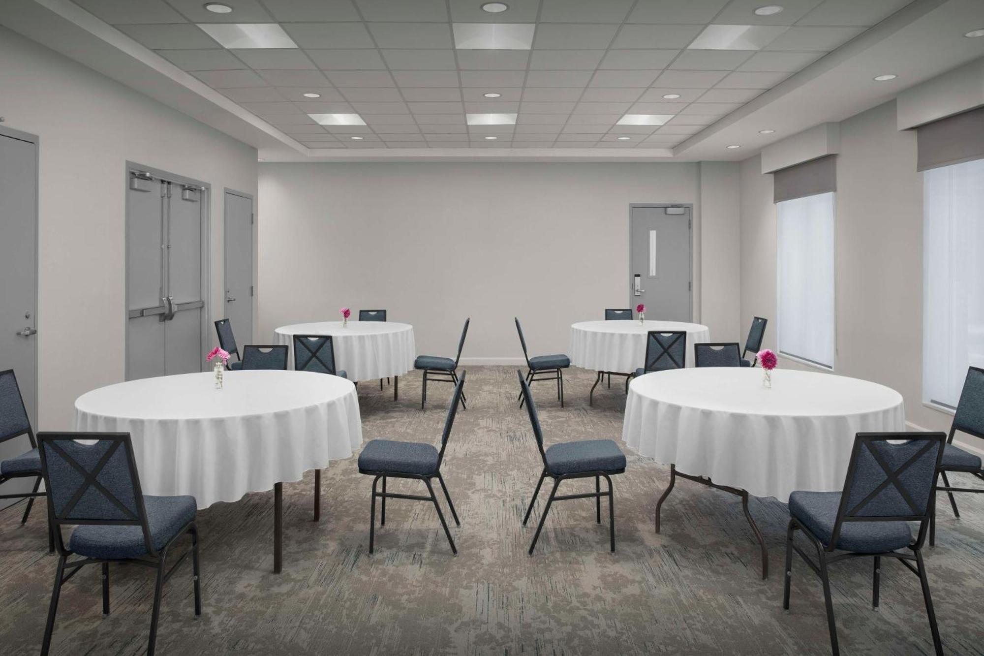 Hilton Garden Inn Atlanta North/Джонс Крийк Екстериор снимка
