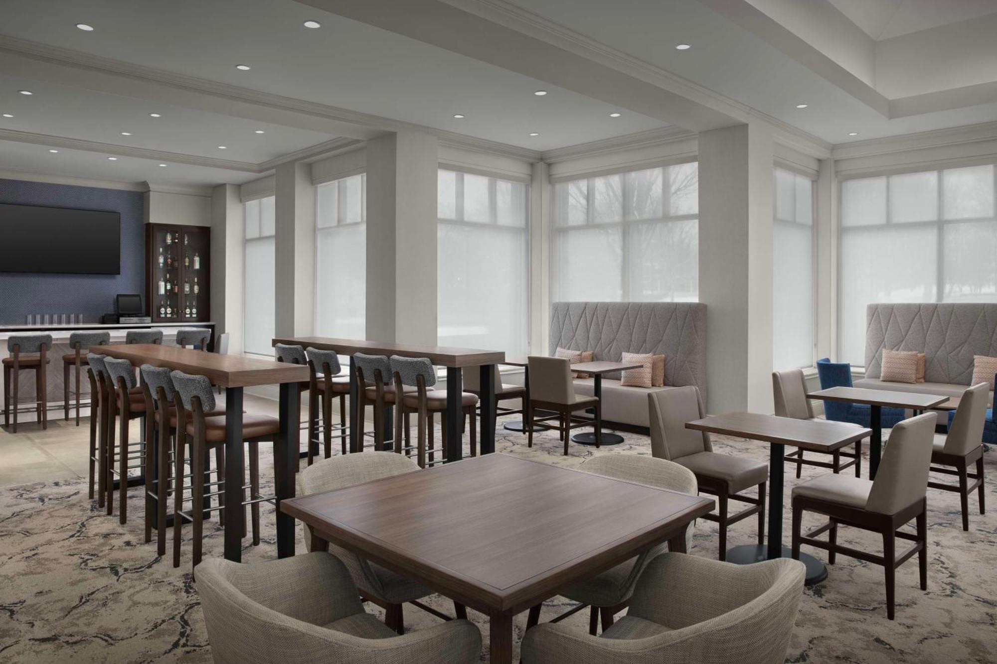 Hilton Garden Inn Atlanta North/Джонс Крийк Екстериор снимка