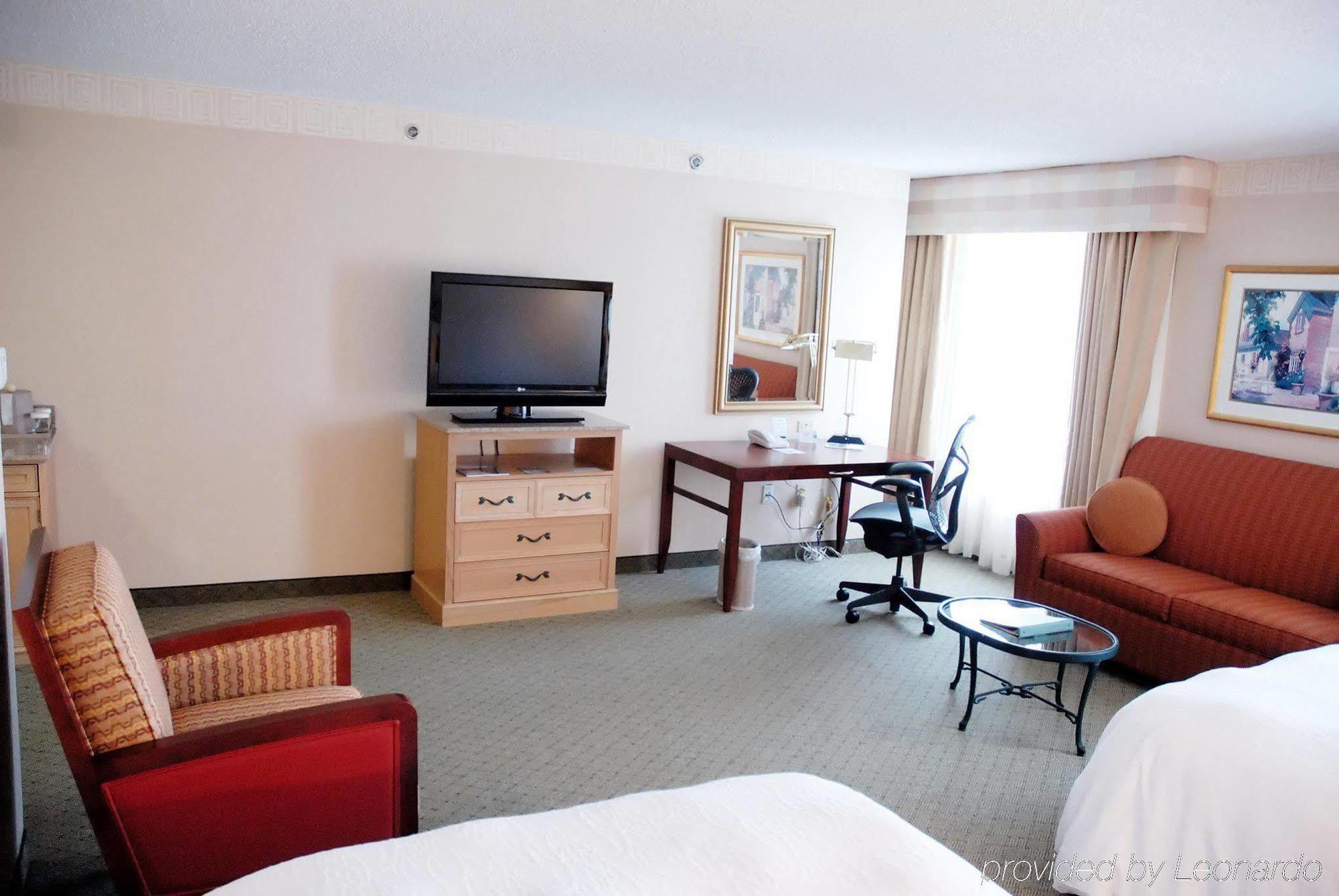 Hilton Garden Inn Atlanta North/Джонс Крийк Екстериор снимка